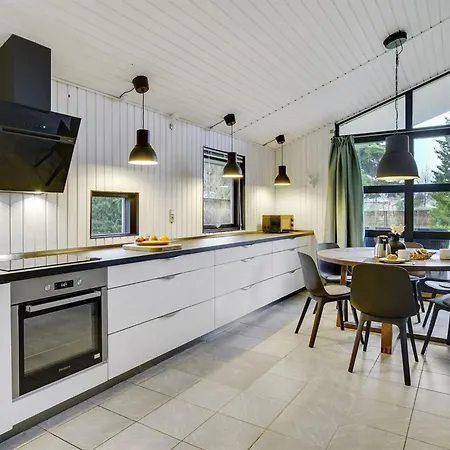 Aimi - 270m From The Sea By Interhome Nyaraló