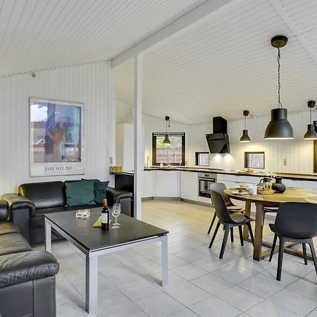 Vakantiehuis Aimi - 270m From The Sea By Interhome *